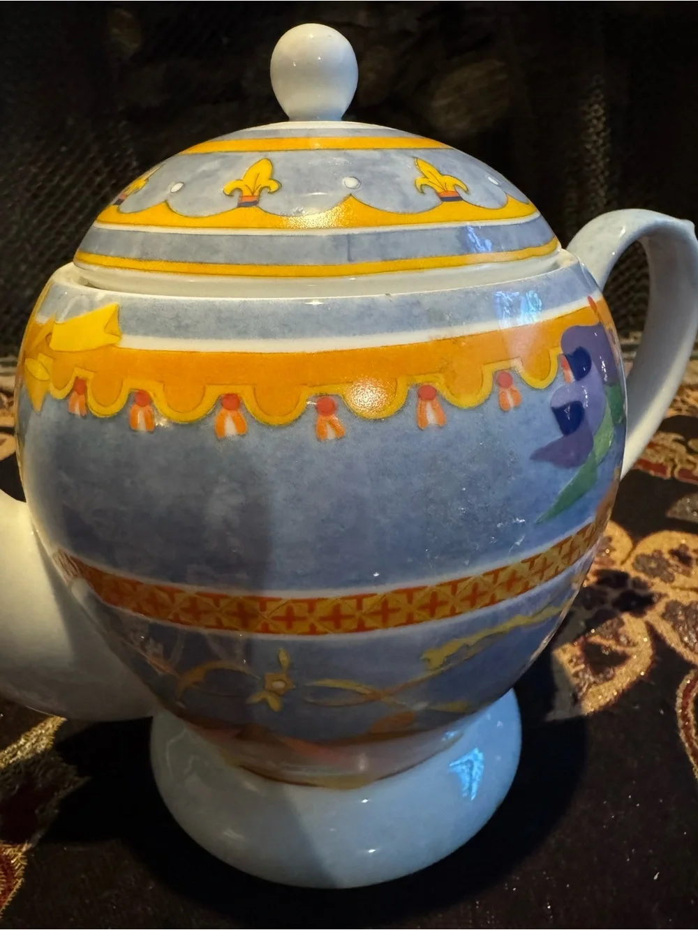 Williams-Sonoma Montgolfiere hot air balloon  porcelain teapot with lid.